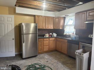 1602 E Ayre St Property Photo 4