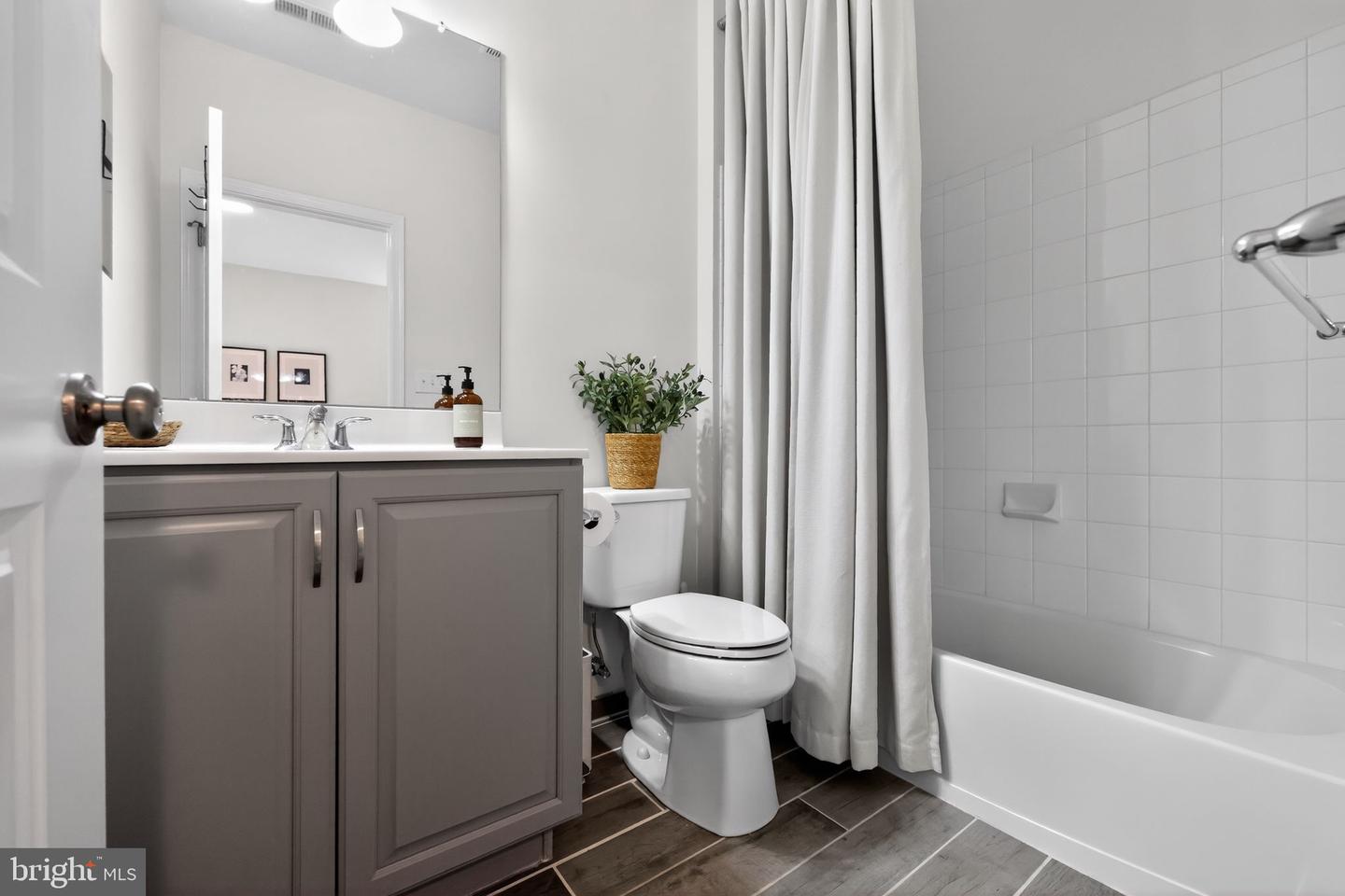 1036 Matthew Way Property Photo 37