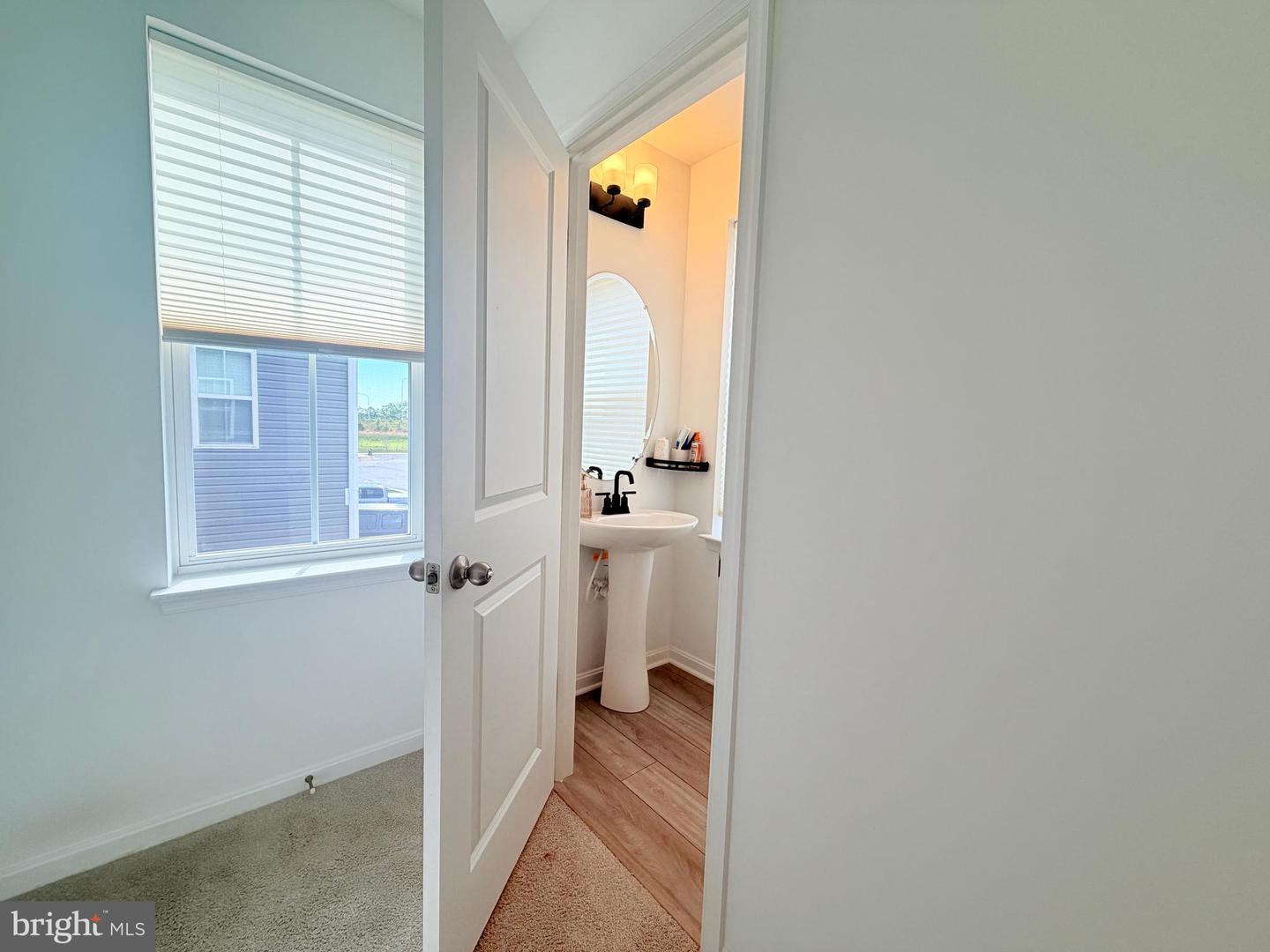 211 Douglas Way Property Photo 30