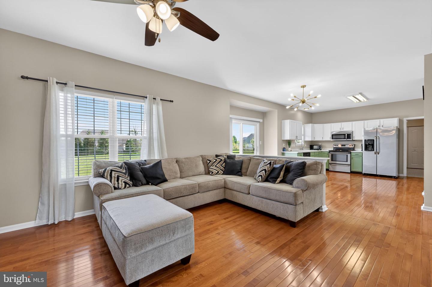 112 Olivine Cir Property Photo 3