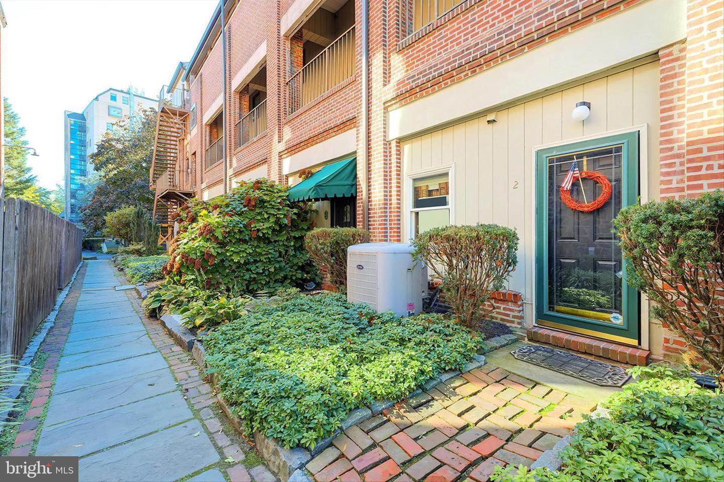 1880 Superfine Ln #2 Property Photo 1