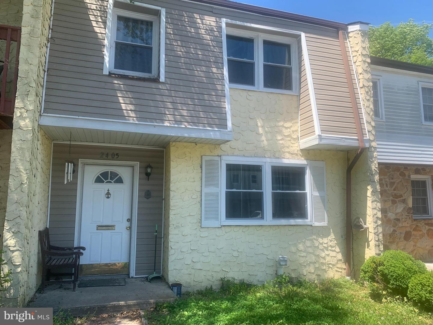 2405 Olden Ave Property Photo 2