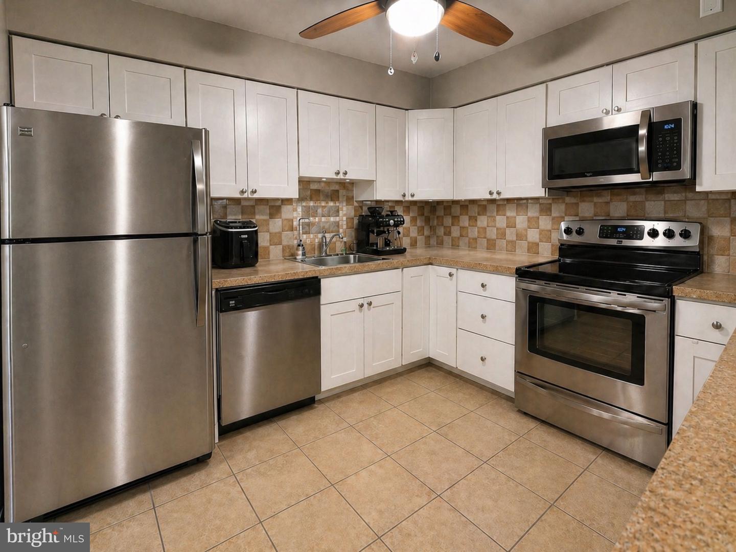 7-unit Rockford Rd #f1 Property Photo 2