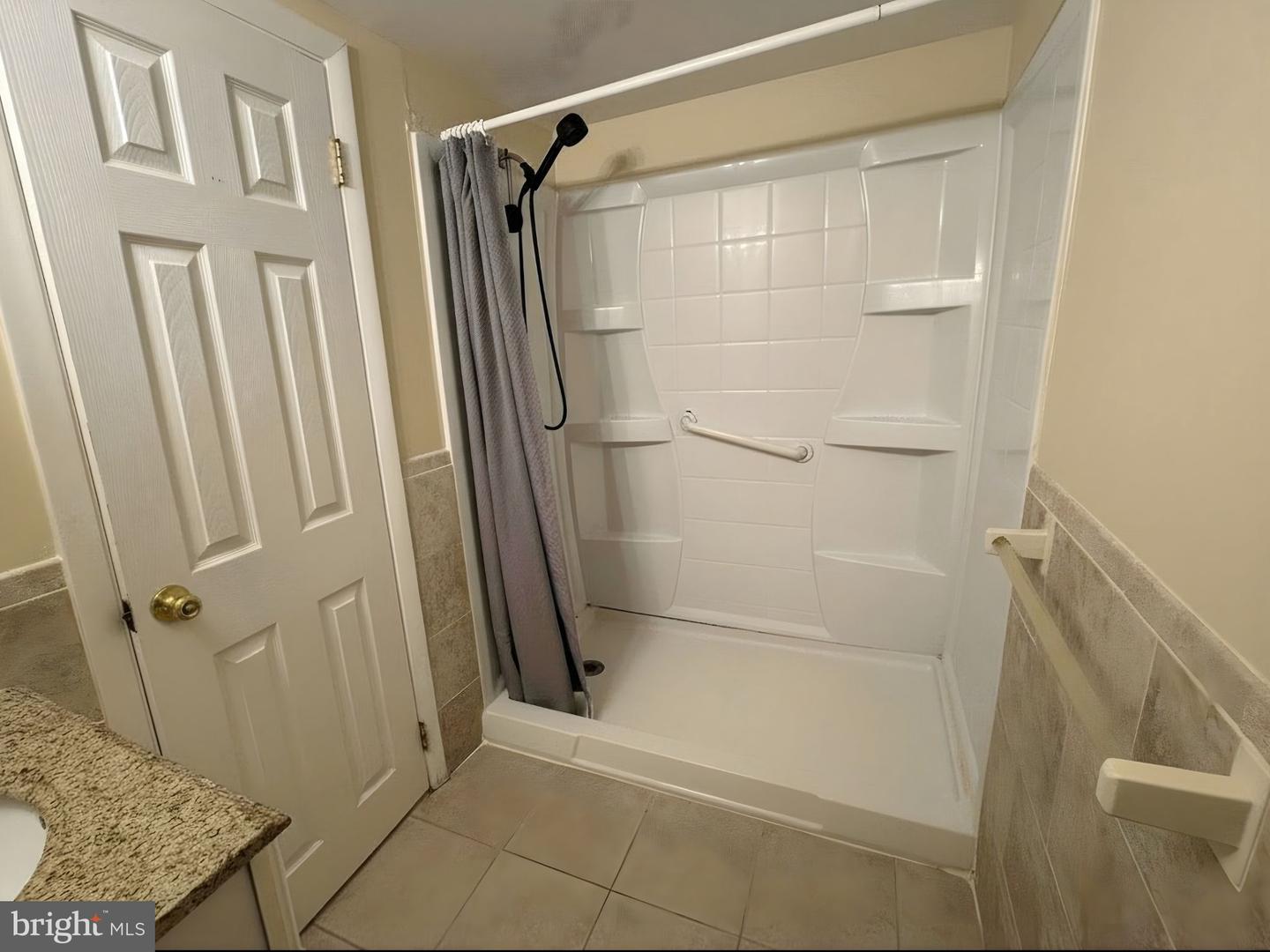 7-unit Rockford Rd #f1 Property Photo 9