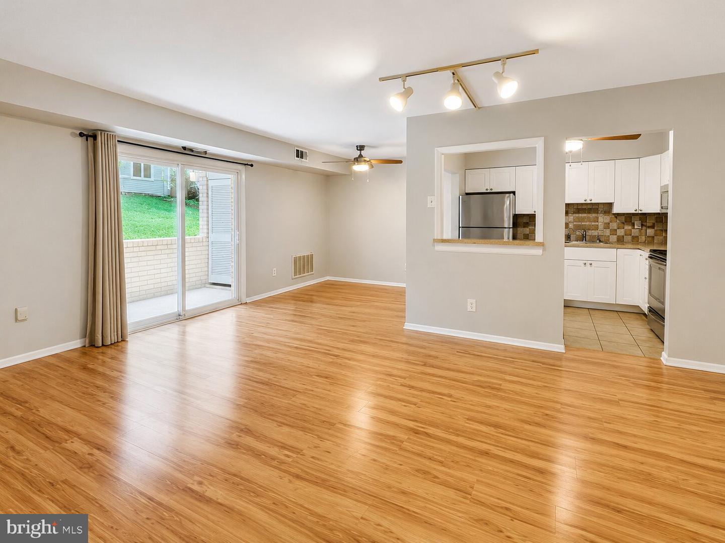 7-unit Rockford Rd #f1 Property Photo 12