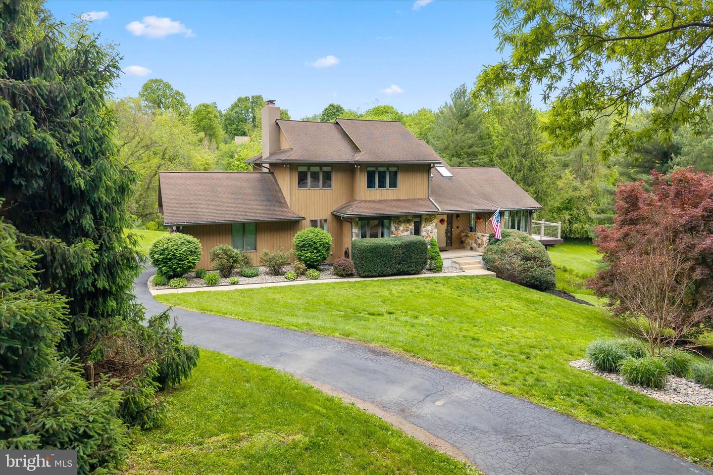 43 Bridleshire Property Photo 2