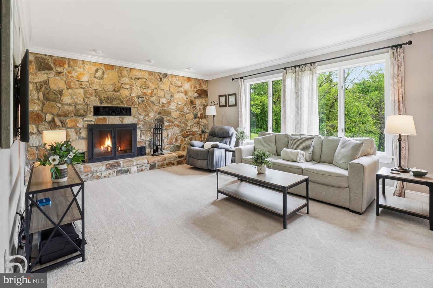 43 Bridleshire Property Photo 3