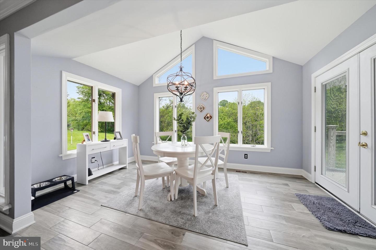 43 Bridleshire Property Photo 4