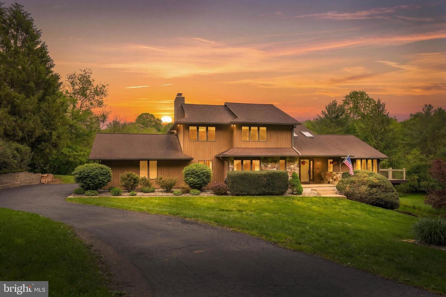 43 Bridleshire Property Photo 8