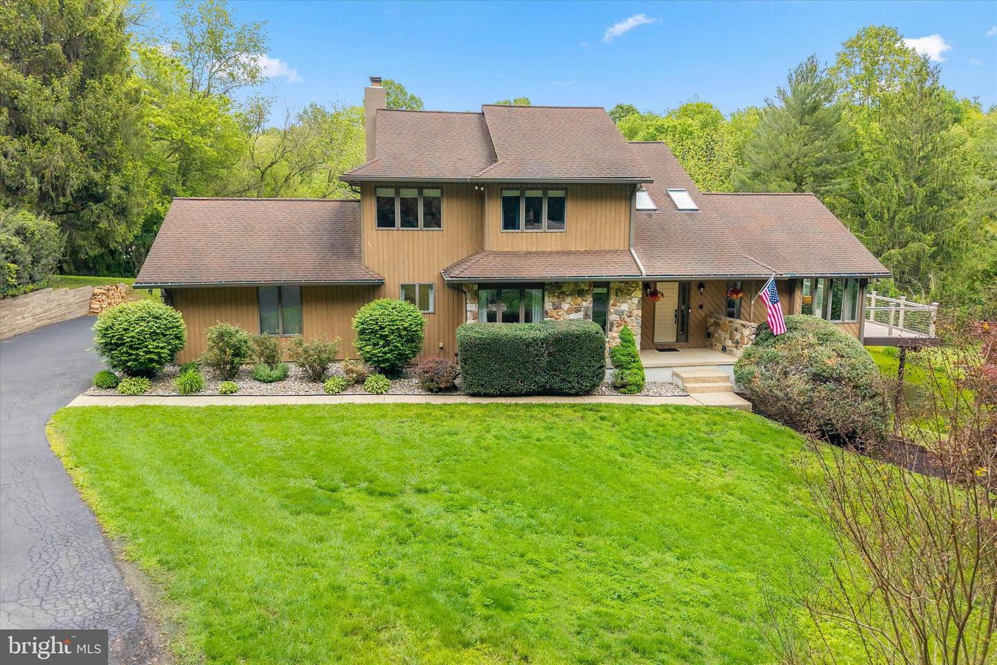 43 Bridleshire Property Photo 9