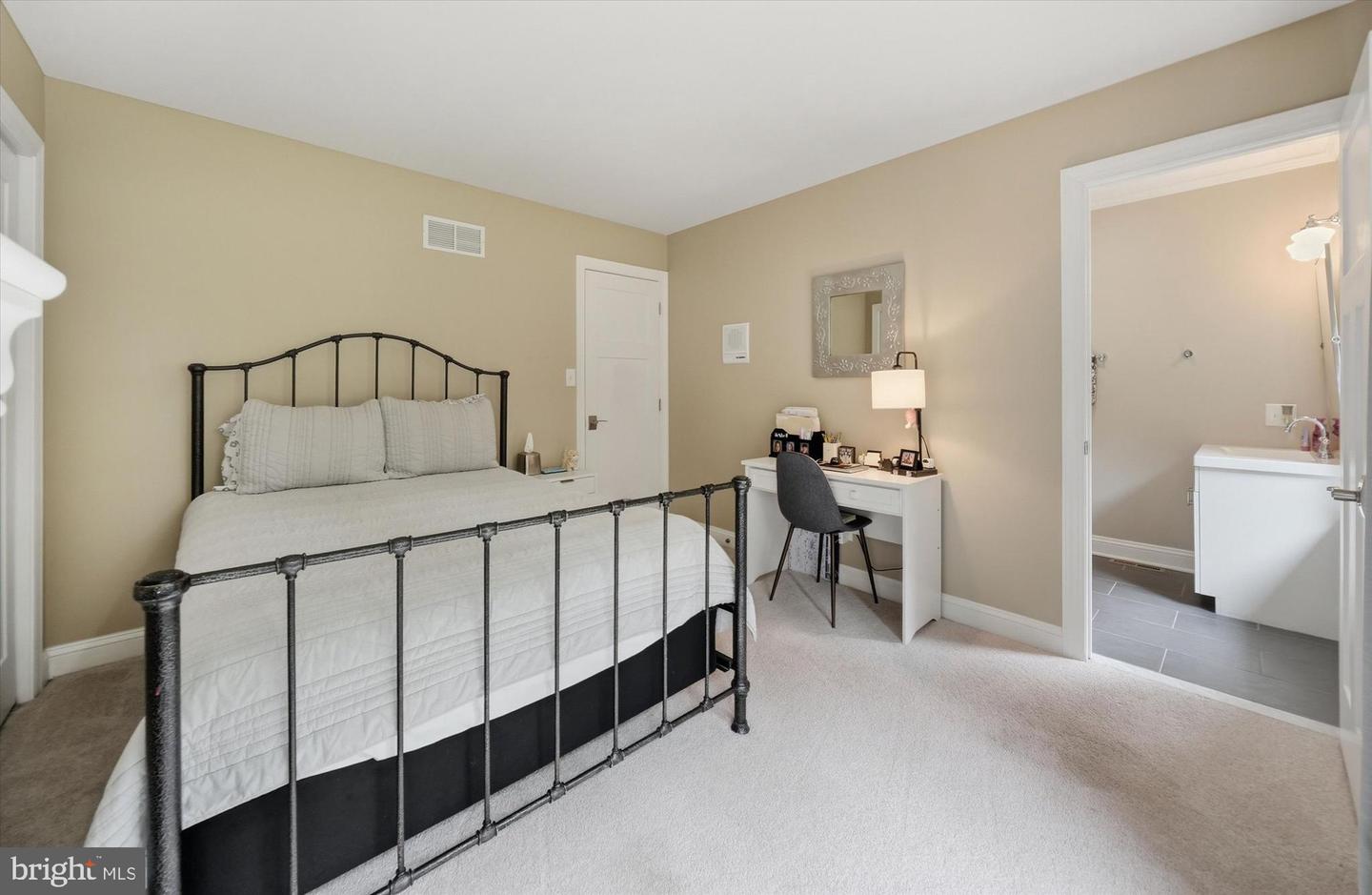 43 Bridleshire Property Photo 44