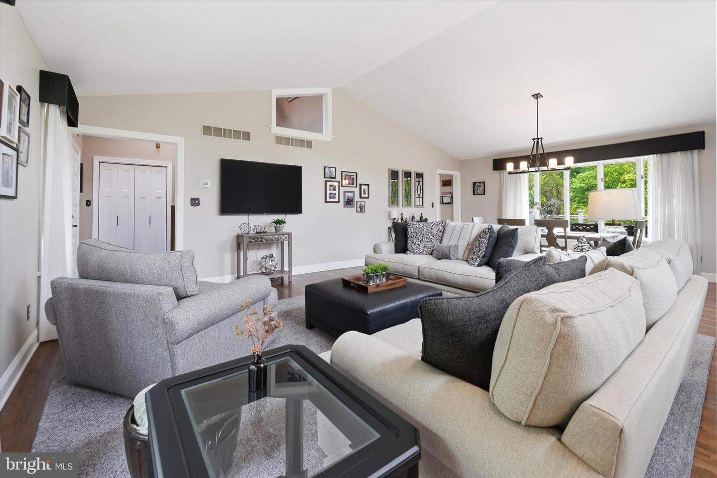 43 Bridleshire Property Photo 67
