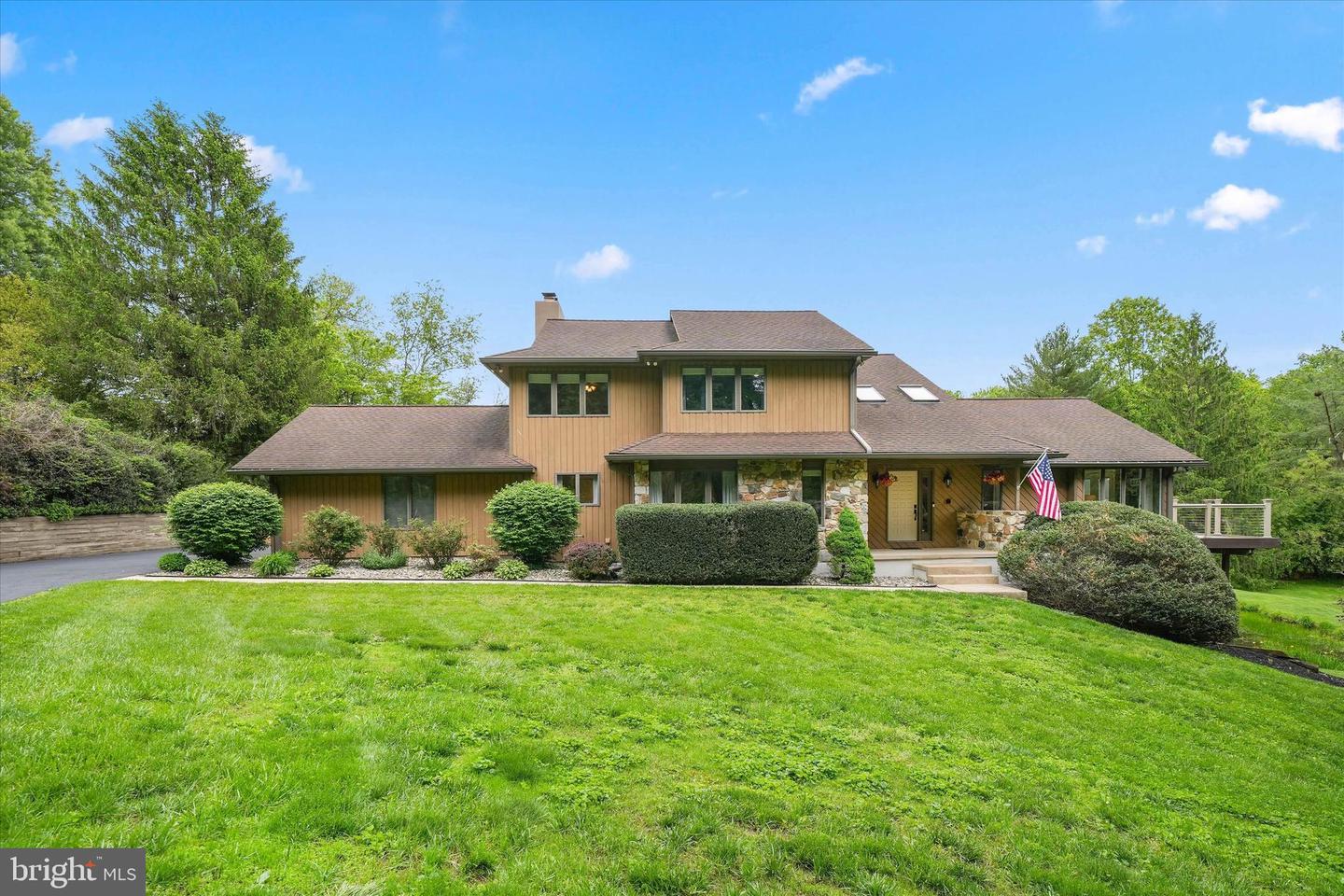 43 Bridleshire Property Photo 84