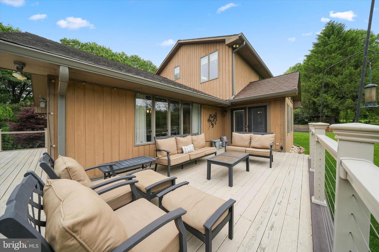 43 Bridleshire Property Photo 89