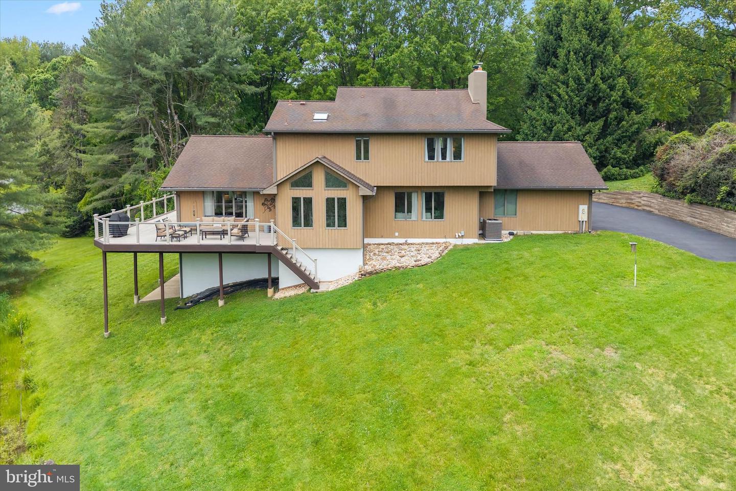 43 Bridleshire Property Photo 93