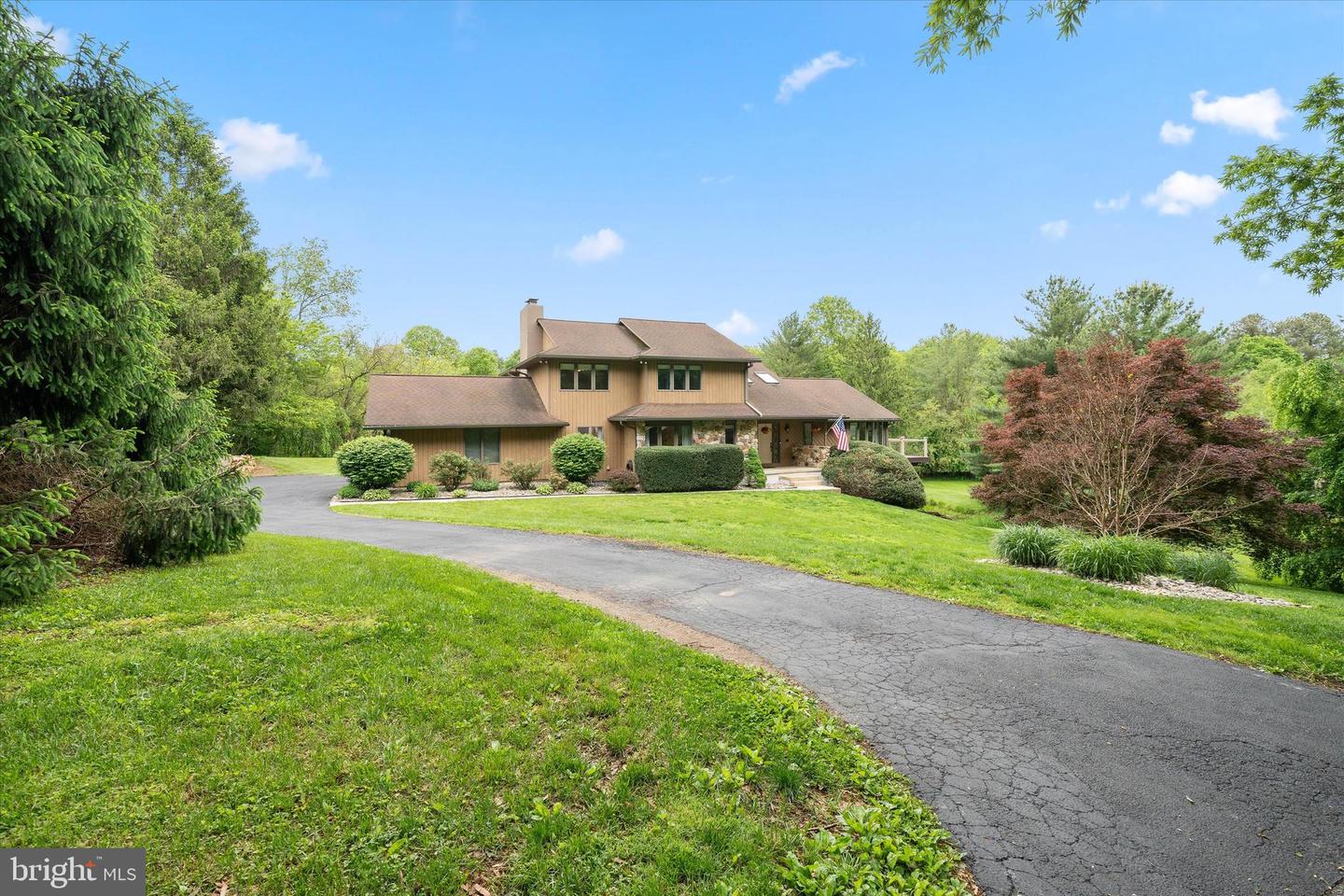 43 Bridleshire Property Photo 95