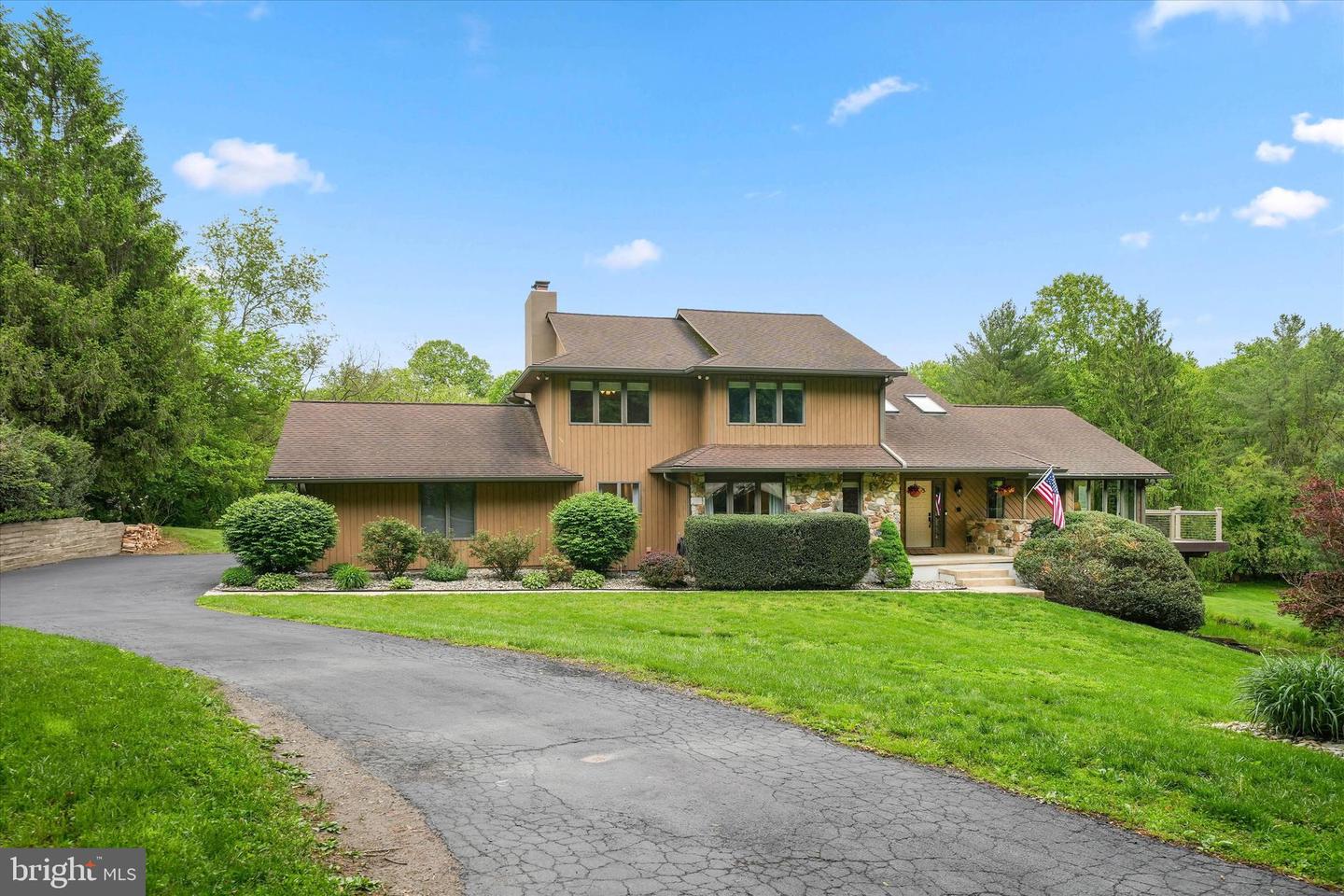 43 Bridleshire Property Photo 96