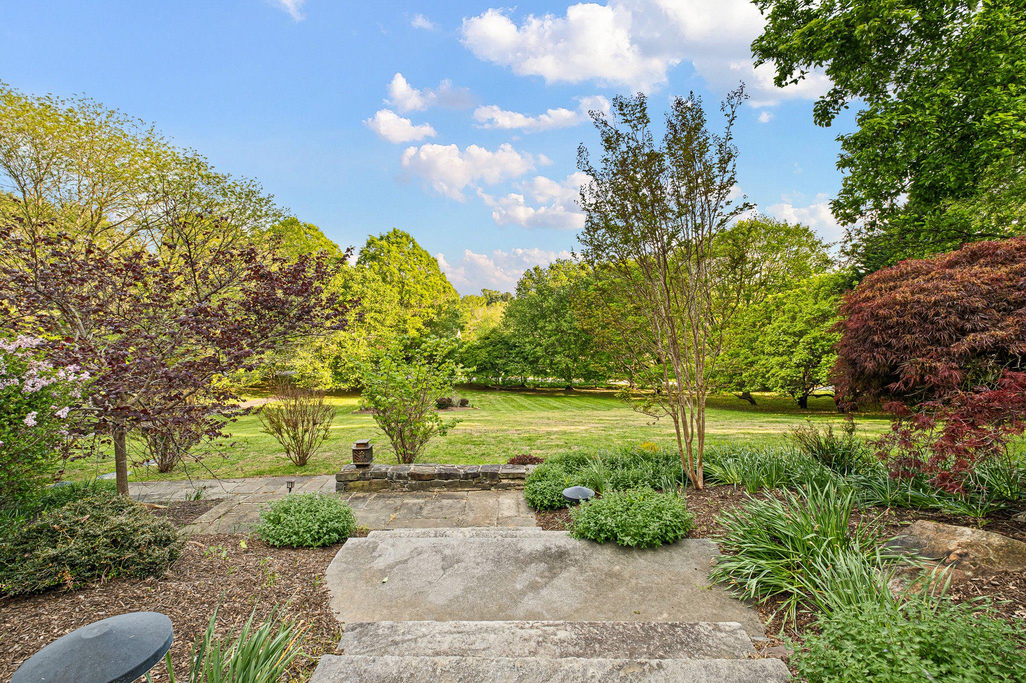 203 Haystack Ln Property Photo 4