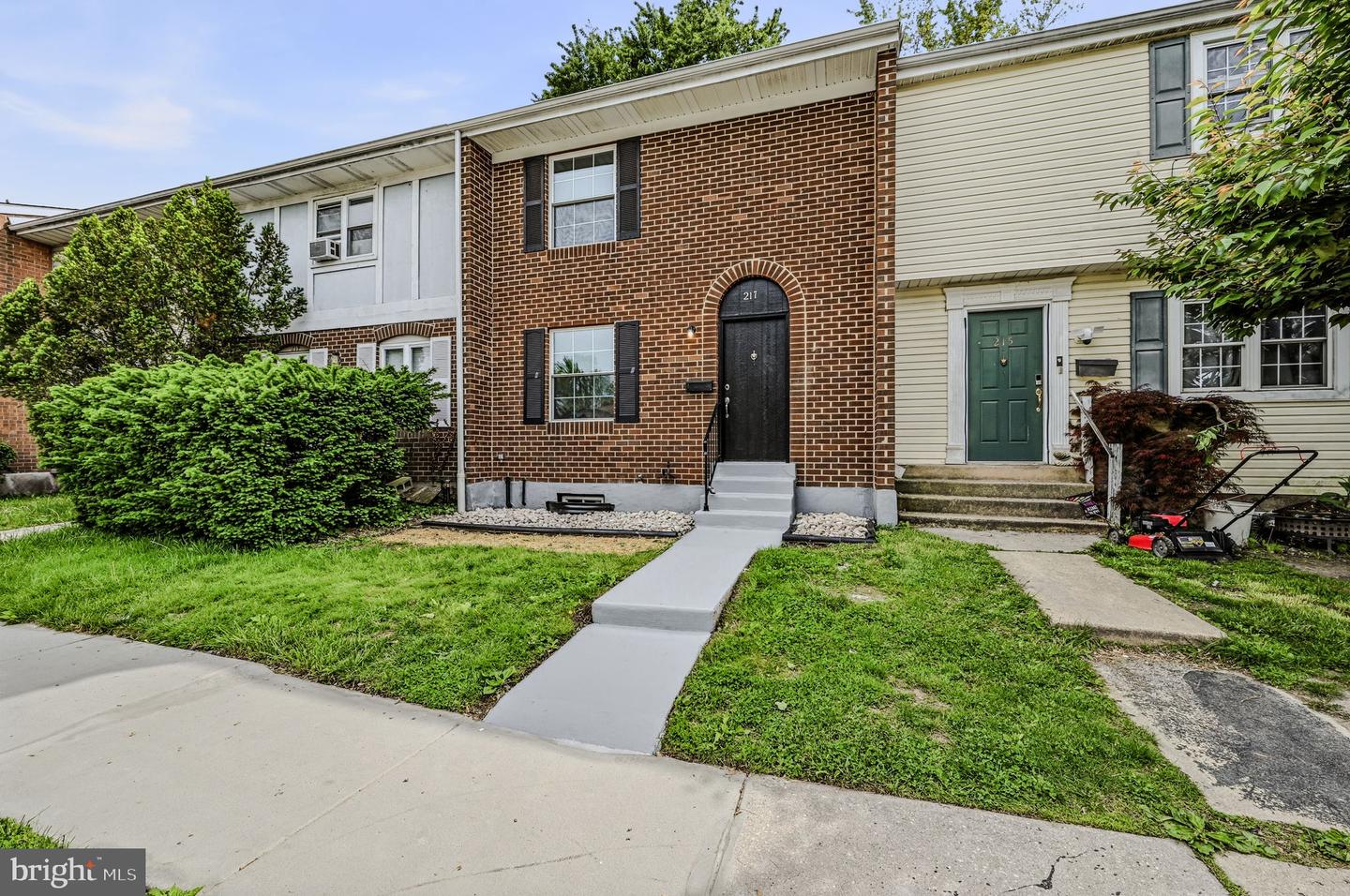 217 W EDGEWATER WAY Property Photo 1