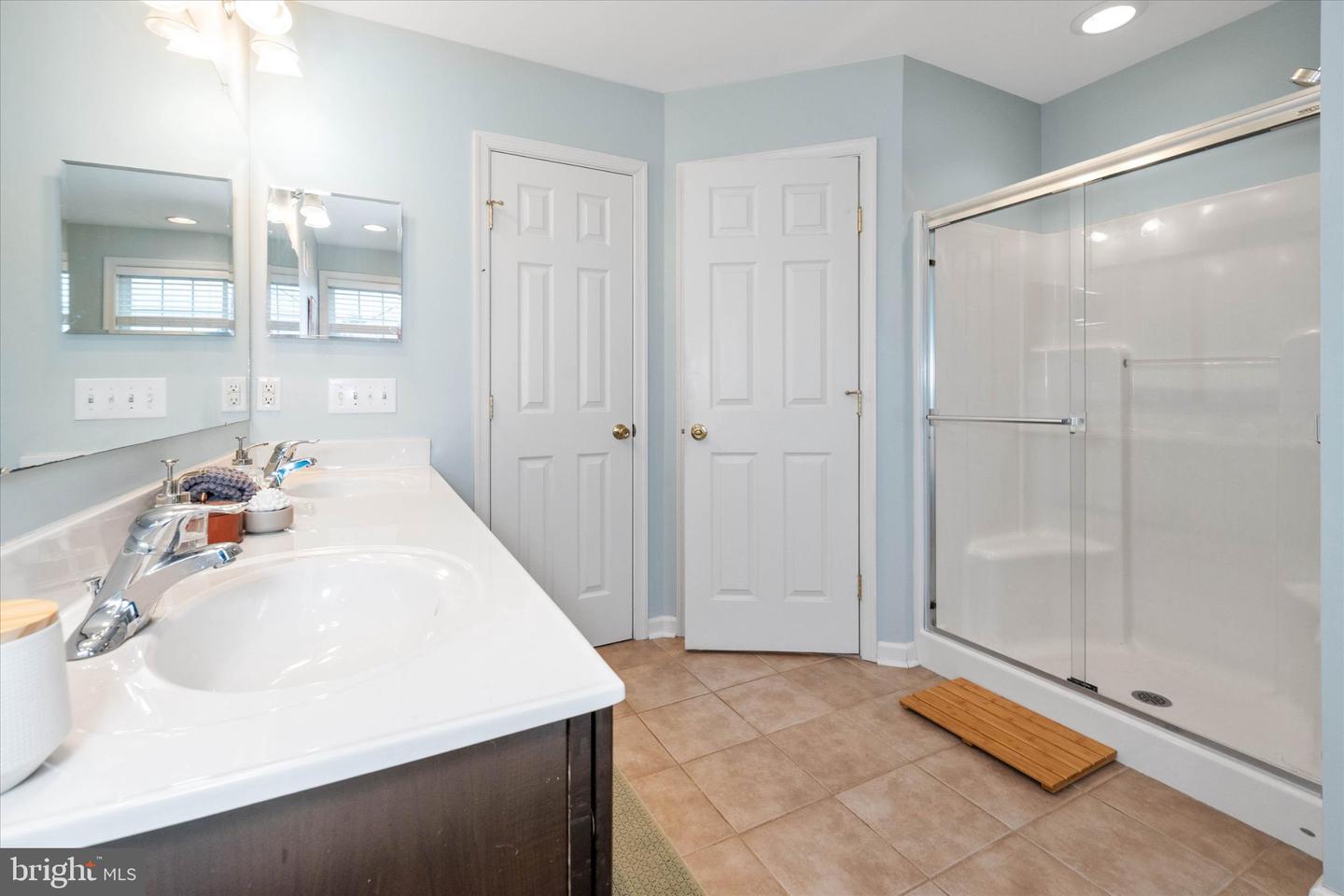 211 E Crail Ct Property Photo 40