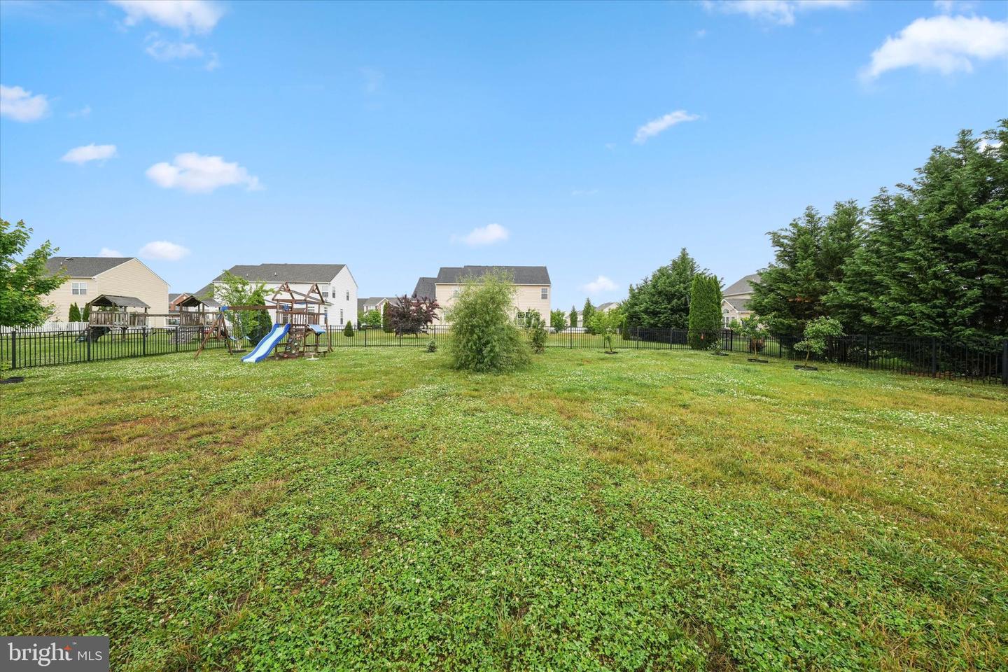 211 E Crail Ct Property Photo 60