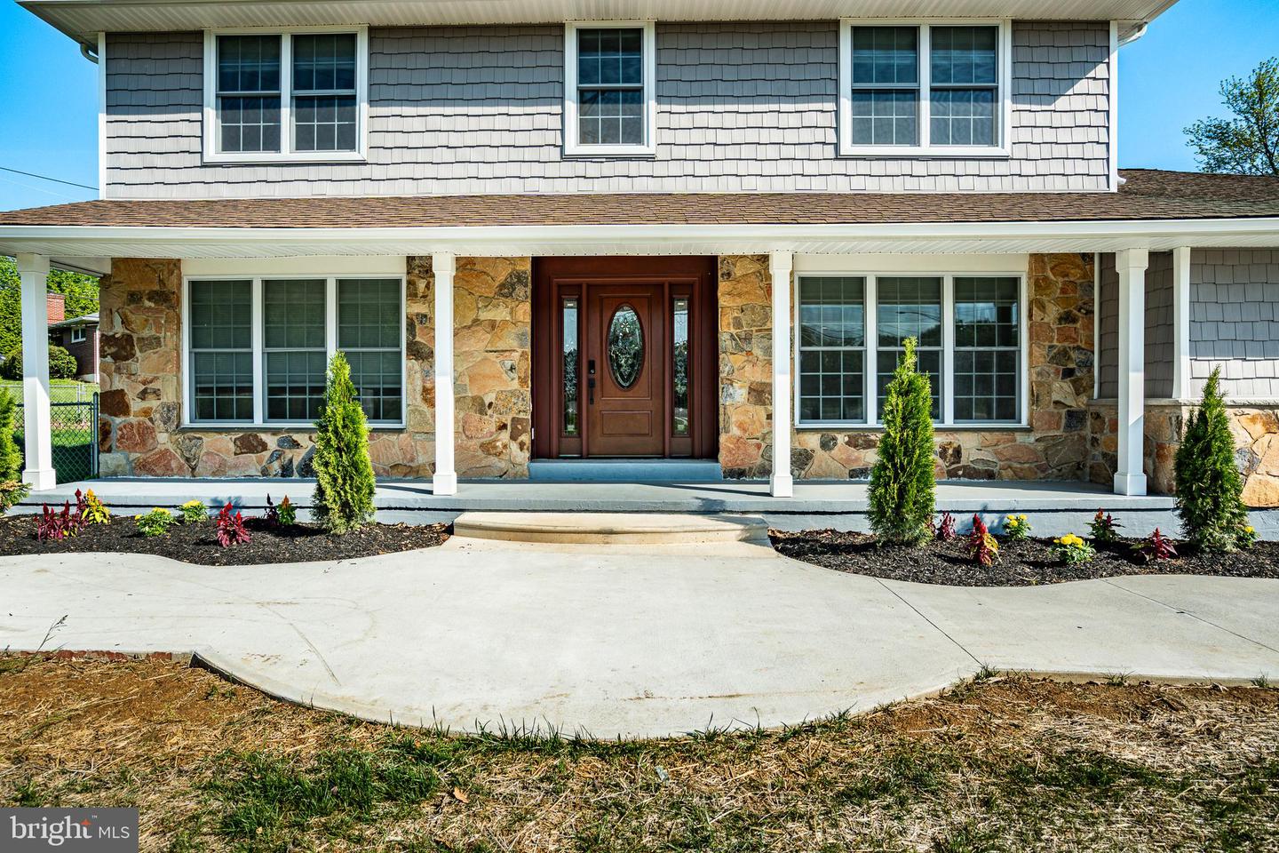2501 N Gate Rd Property Photo 4