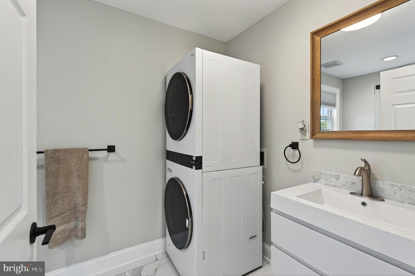 2501 N Gate Rd Property Photo 36