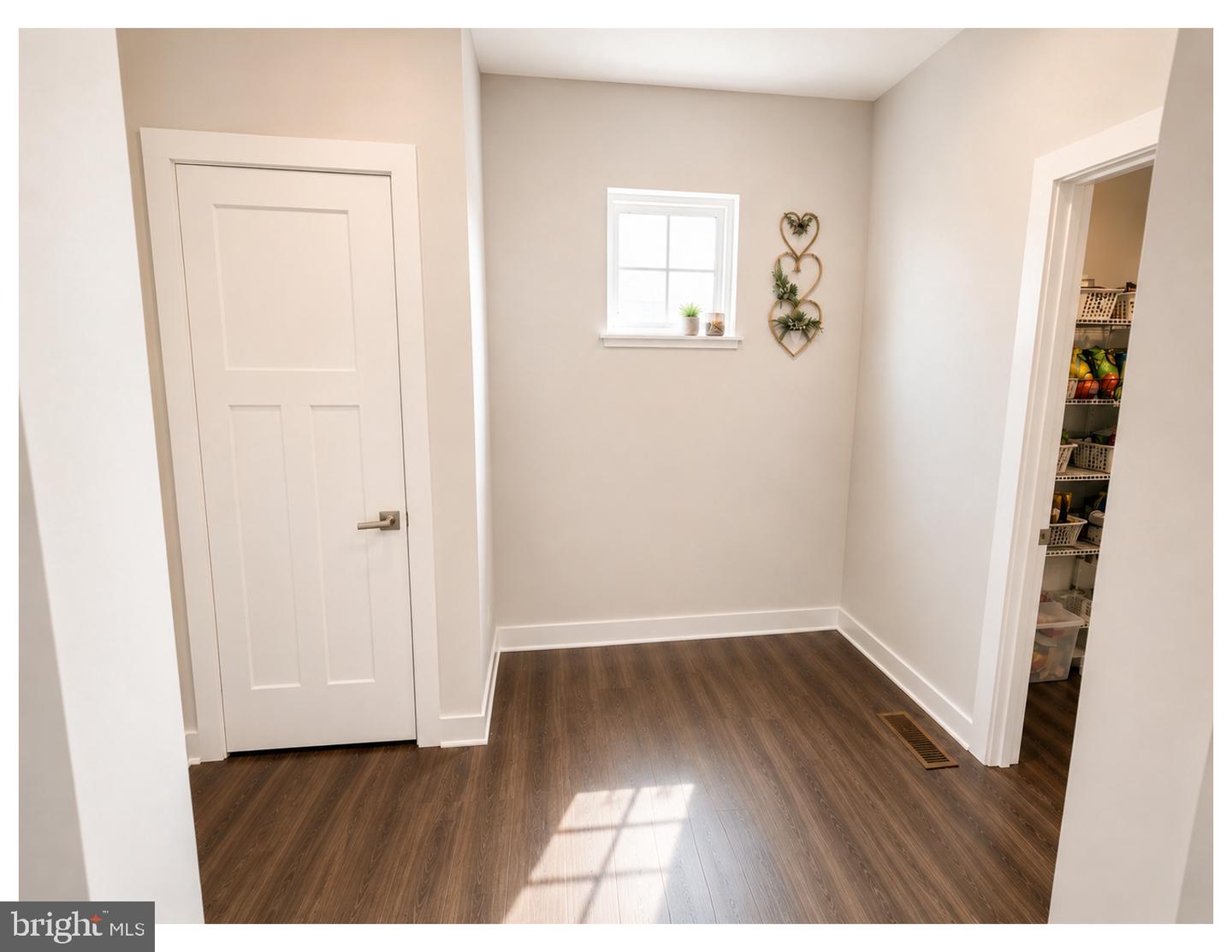 805 Llanelli Dr Property Photo 21