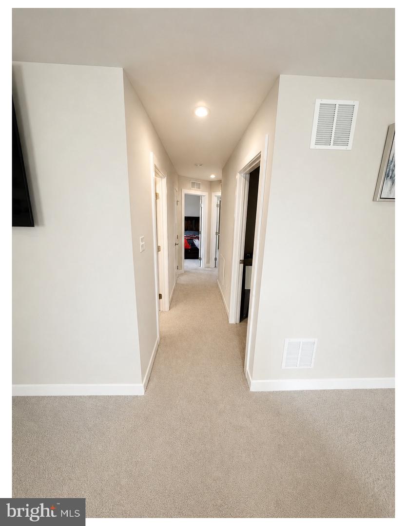 805 Llanelli Dr Property Photo 32