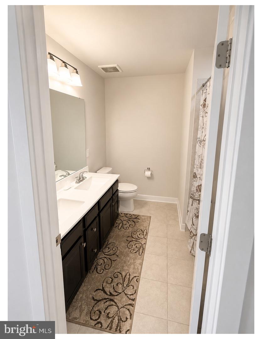 805 Llanelli Dr Property Photo 38