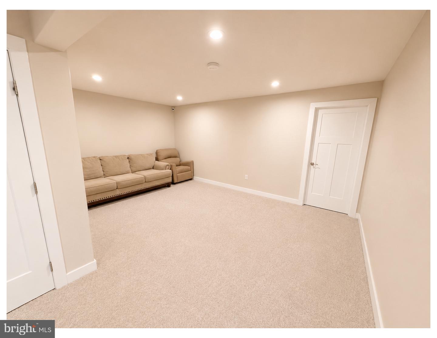 805 Llanelli Dr Property Photo 44