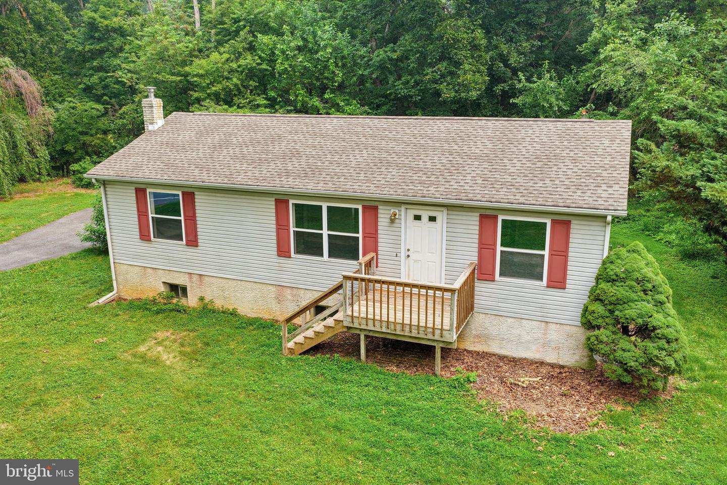 415 Armstrong Corner Rd Property Photo 1
