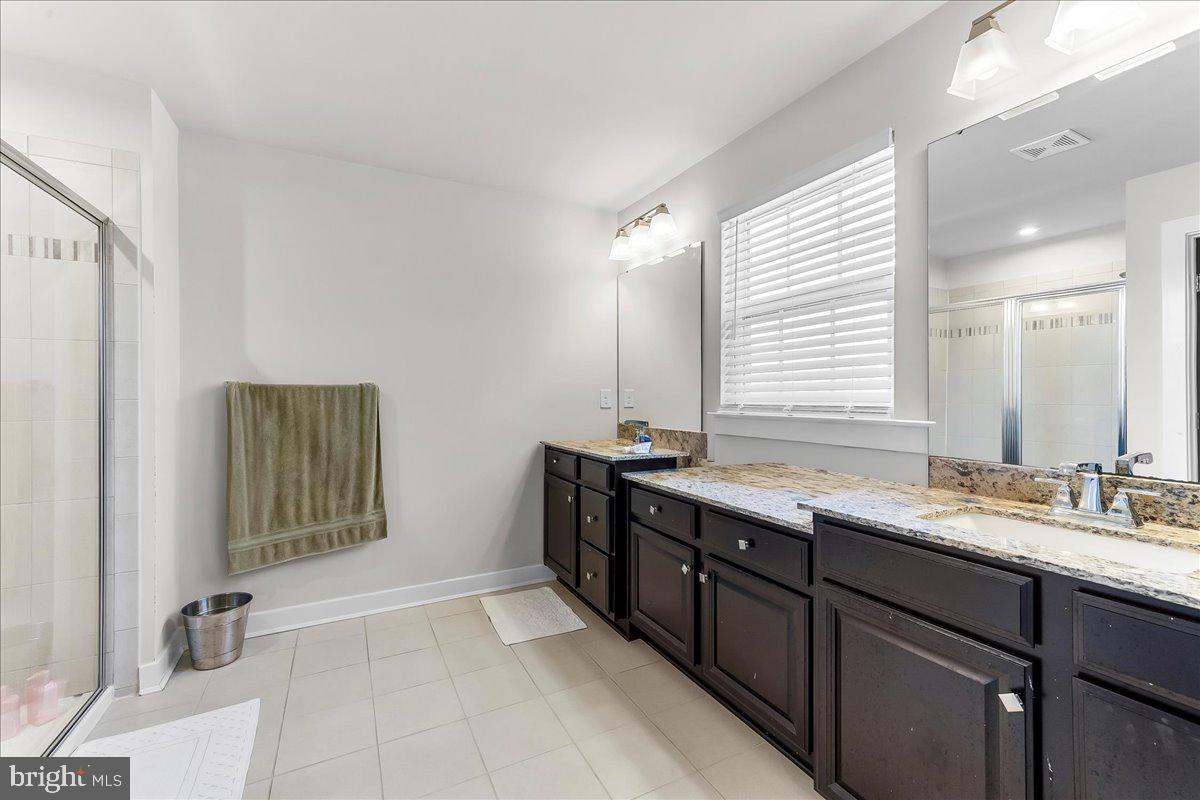 305 Goodwick Dr Property Photo 8
