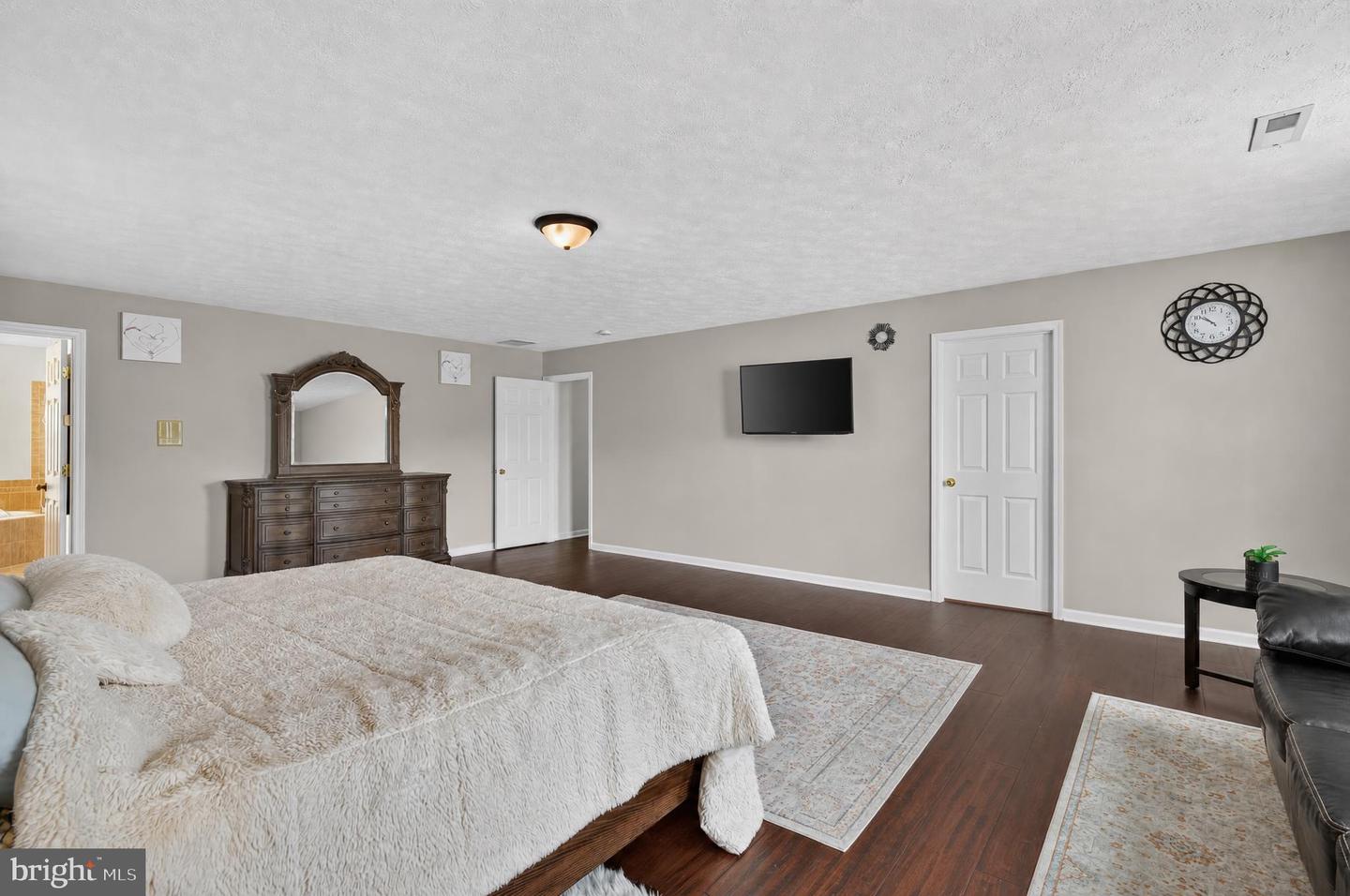 1142 E Founds St E Property Photo 41