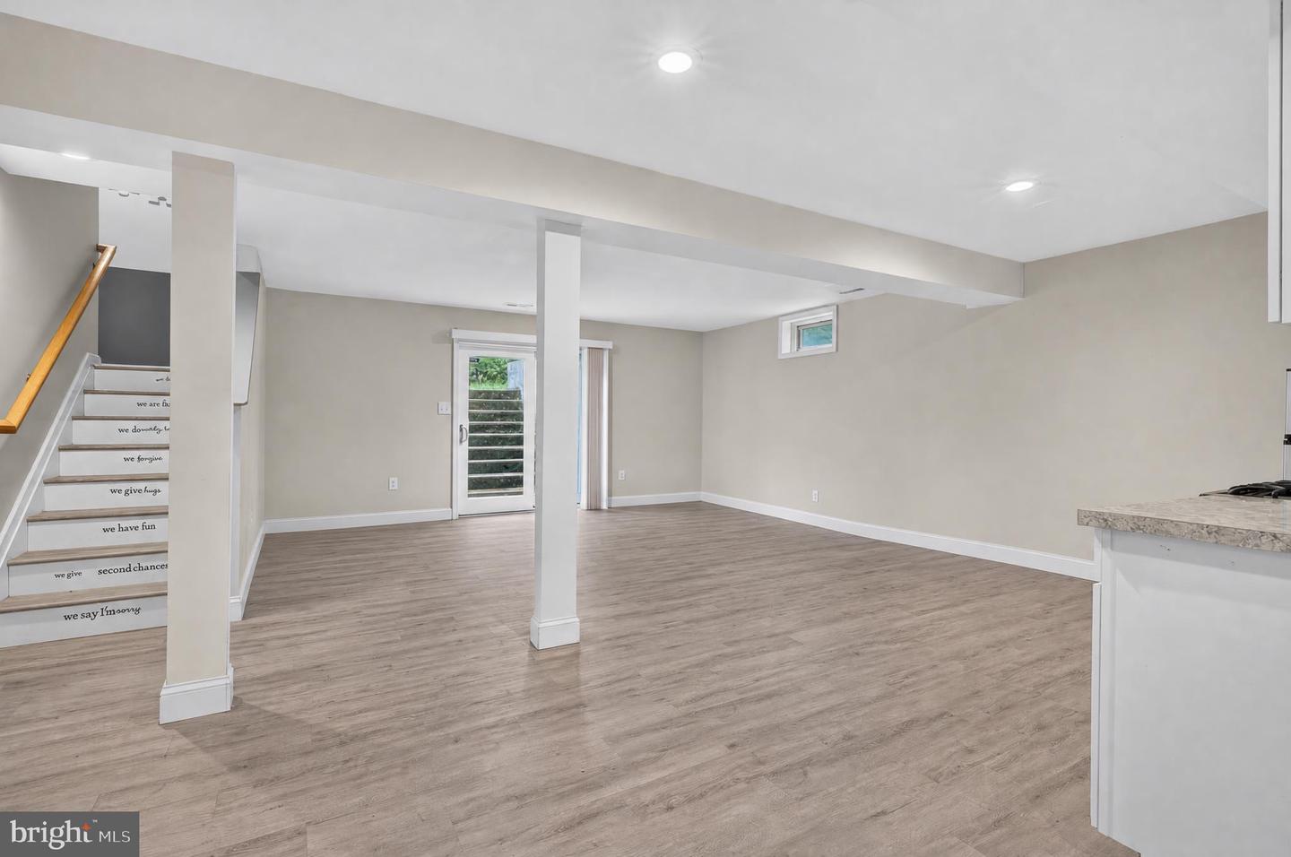 1142 E Founds St E Property Photo 45