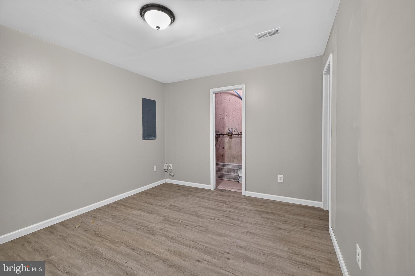 1142 E Founds St E Property Photo 50