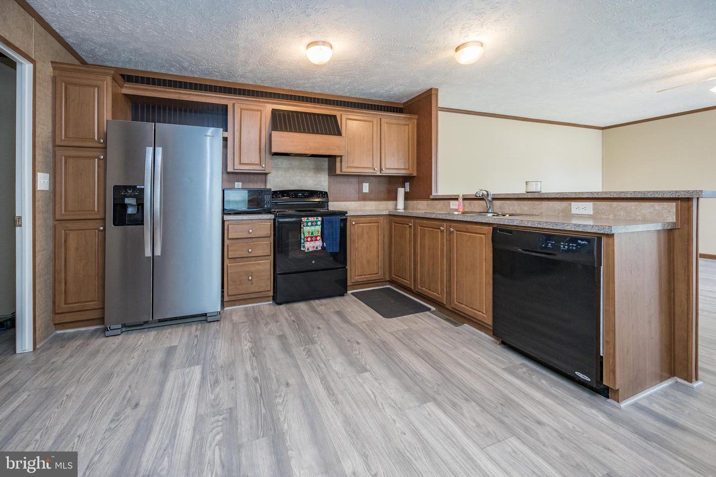 1825 Sonya Way #594 Property Photo 3