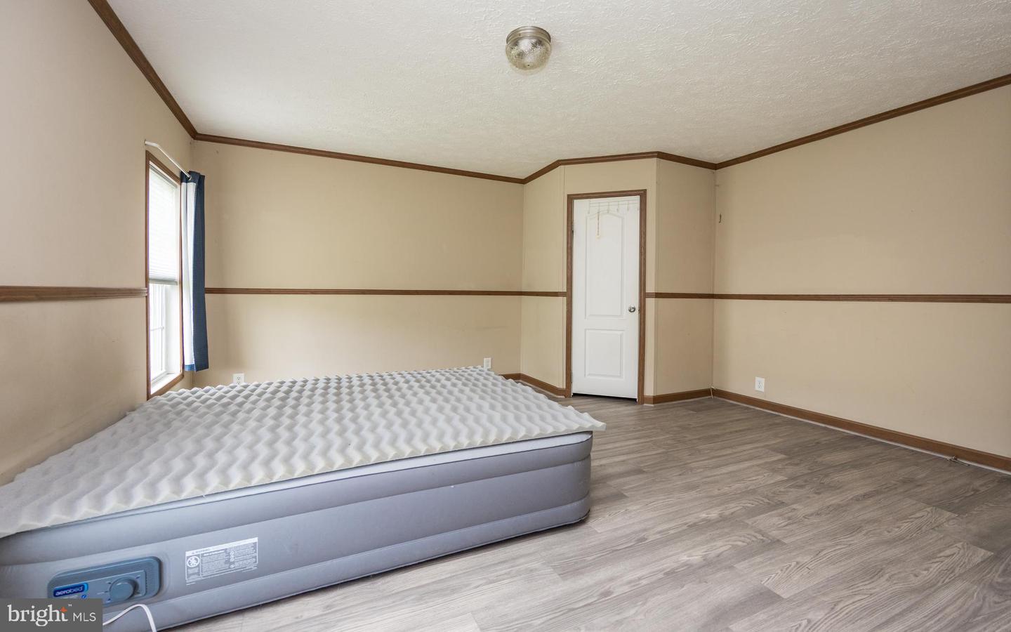 1825 Sonya Way #594 Property Photo 6