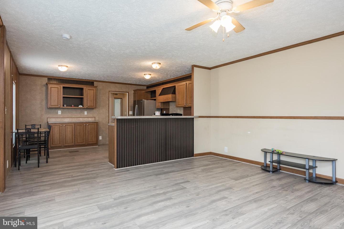 1825 Sonya Way #594 Property Photo 10
