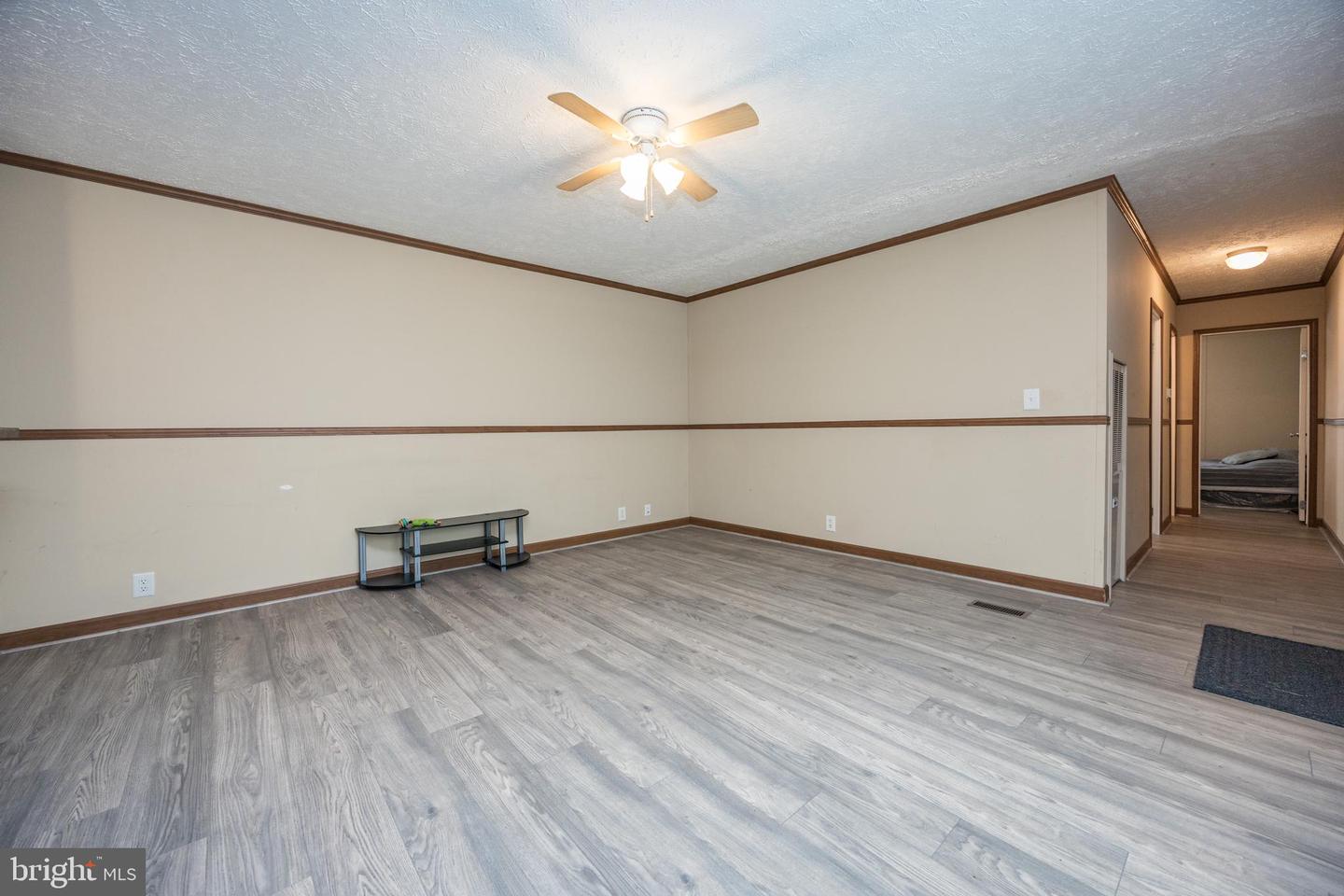 1825 Sonya Way #594 Property Photo 13