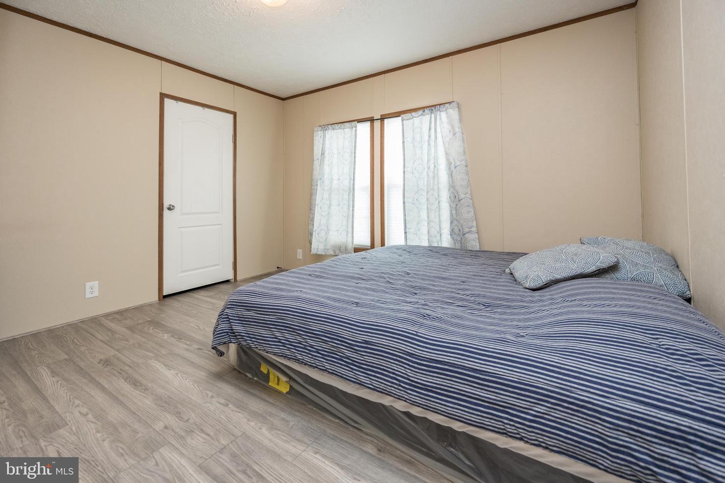 1825 Sonya Way #594 Property Photo 23