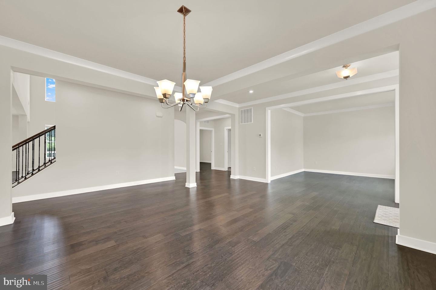 610 Spring Hollow Dr Property Photo 7