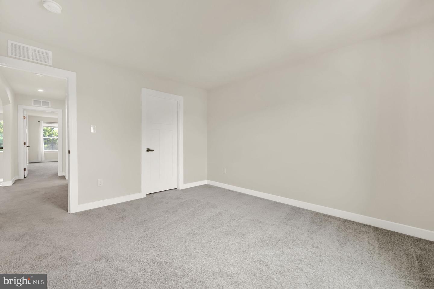 610 Spring Hollow Dr Property Photo 23