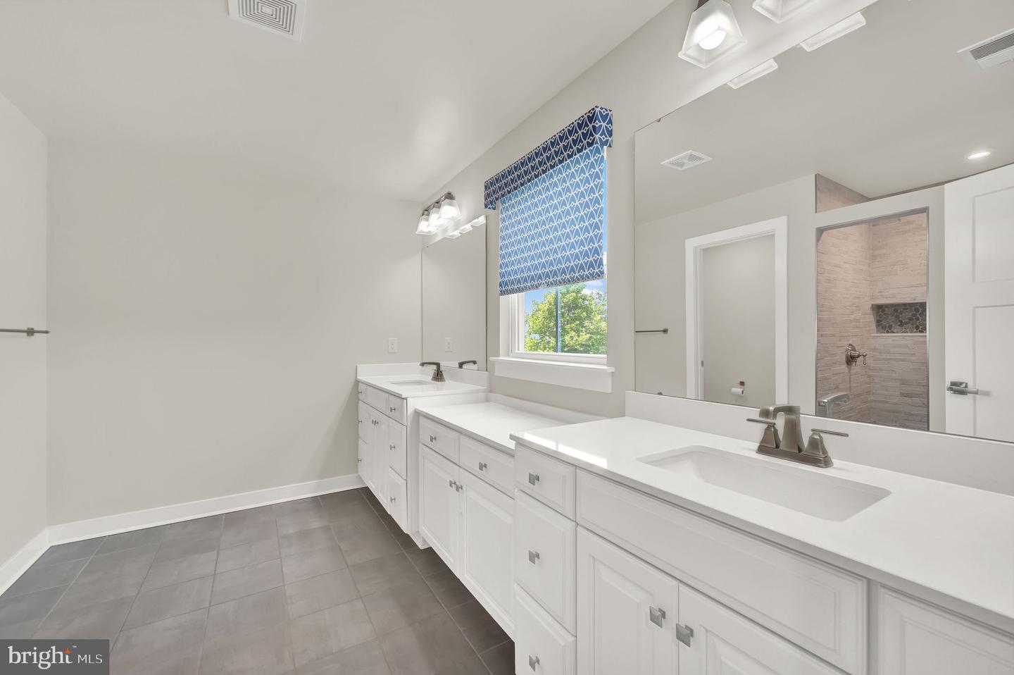 610 Spring Hollow Dr Property Photo 27