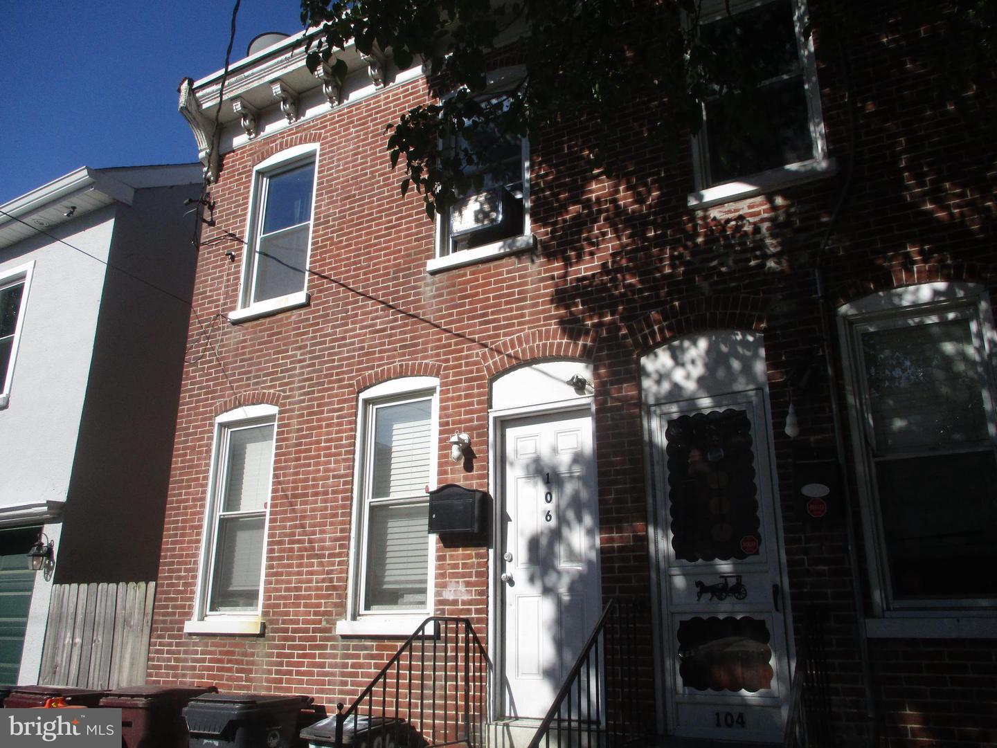 106 Cedar St Property Photo 1