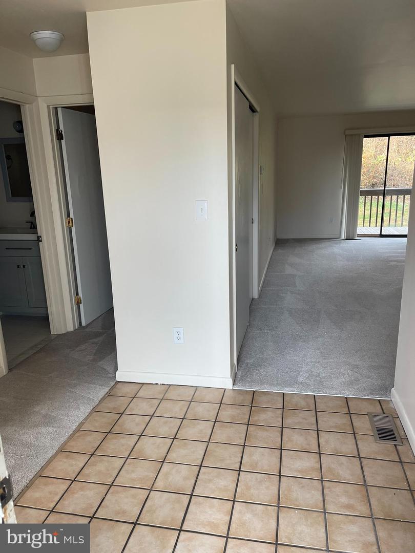 105 Foxfire Dr Property Photo 2