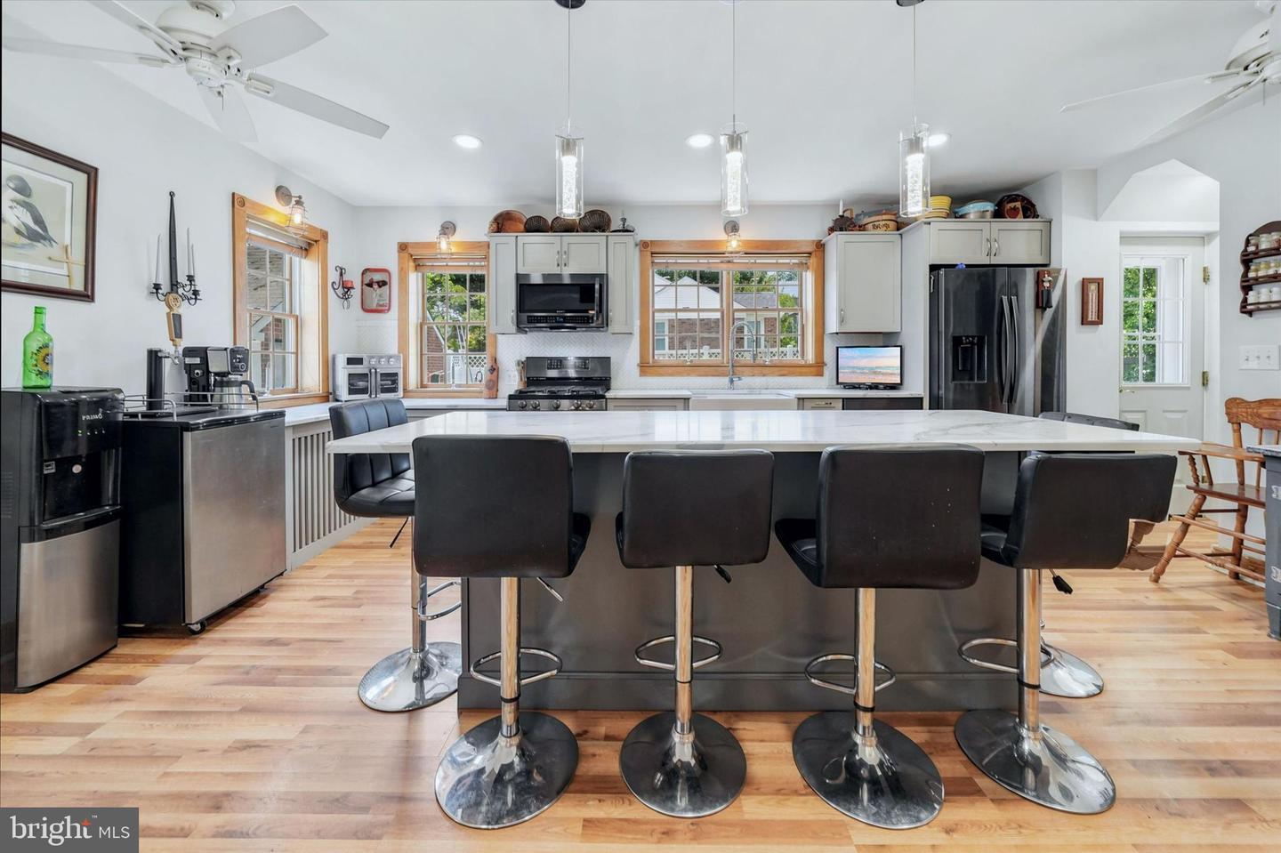100 Maple Property Photo 4