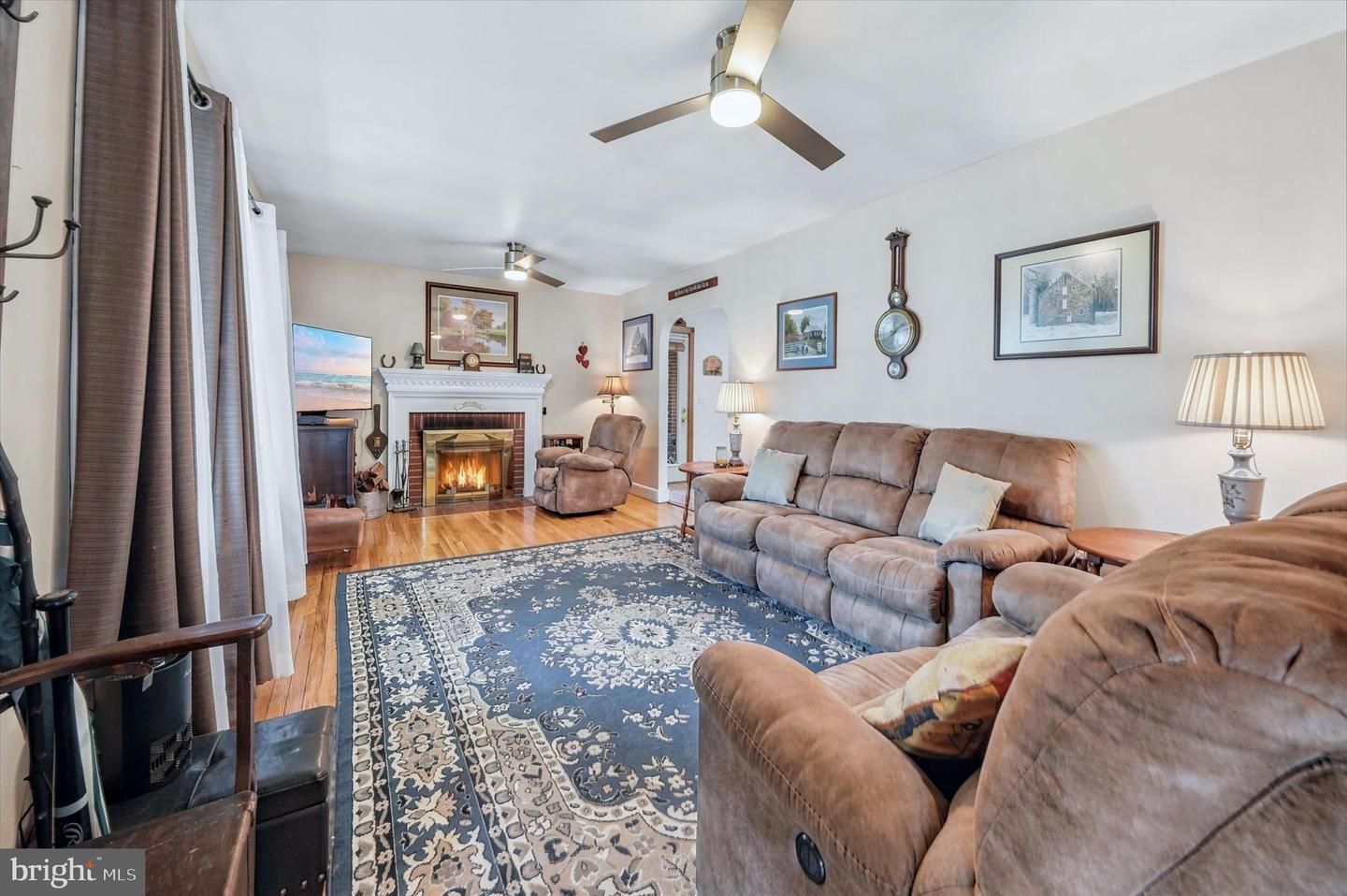 100 Maple Property Photo 13