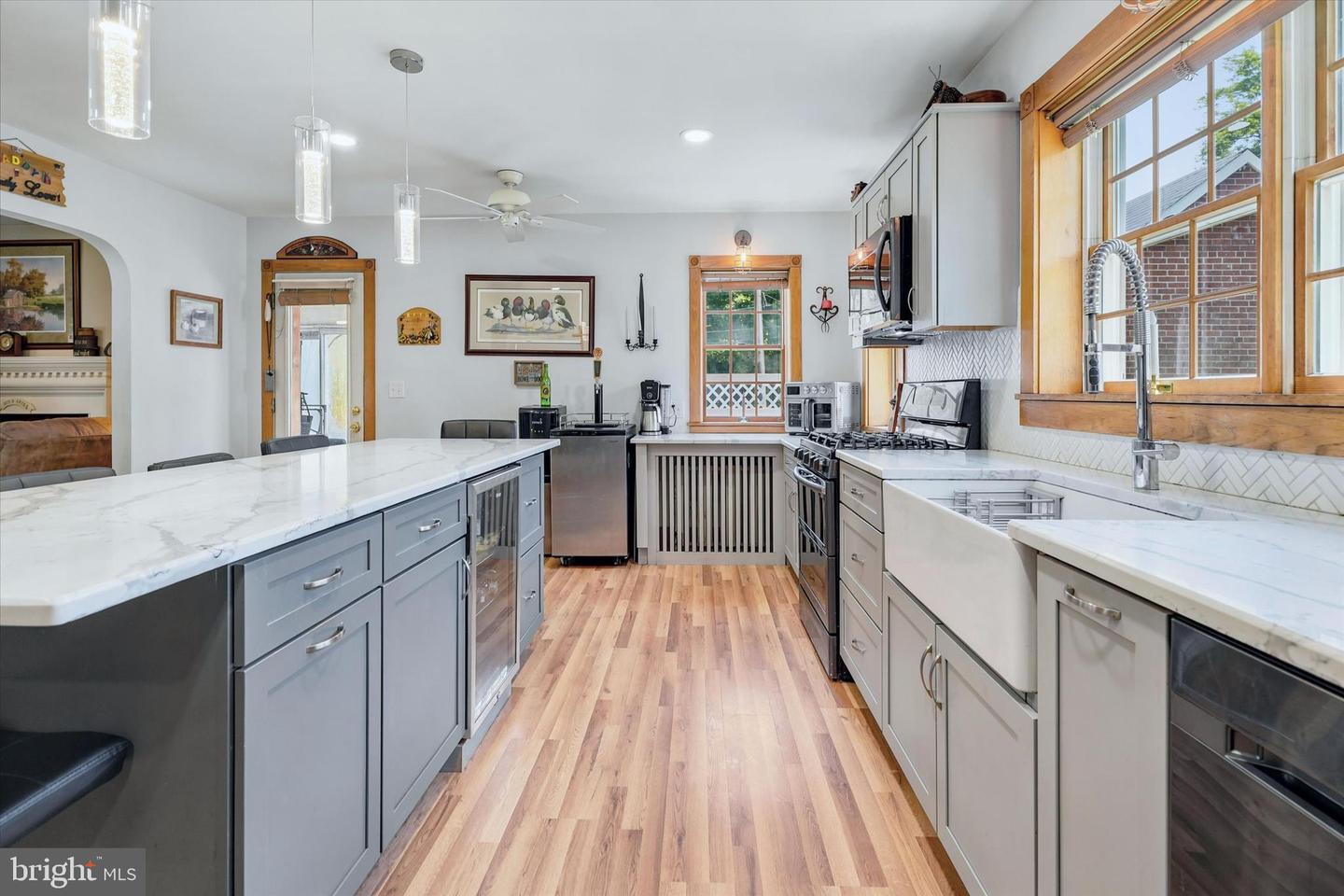 100 Maple Property Photo 17