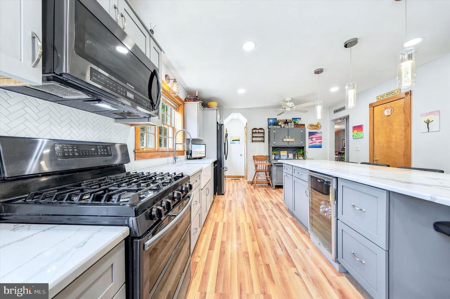 100 Maple Property Photo 19